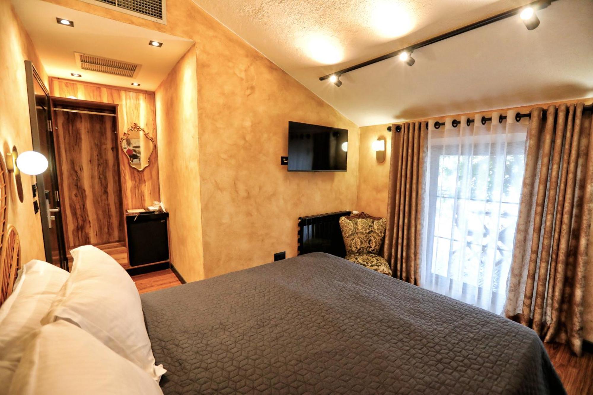 Hotel Labiatan Zogaj  Luaran gambar